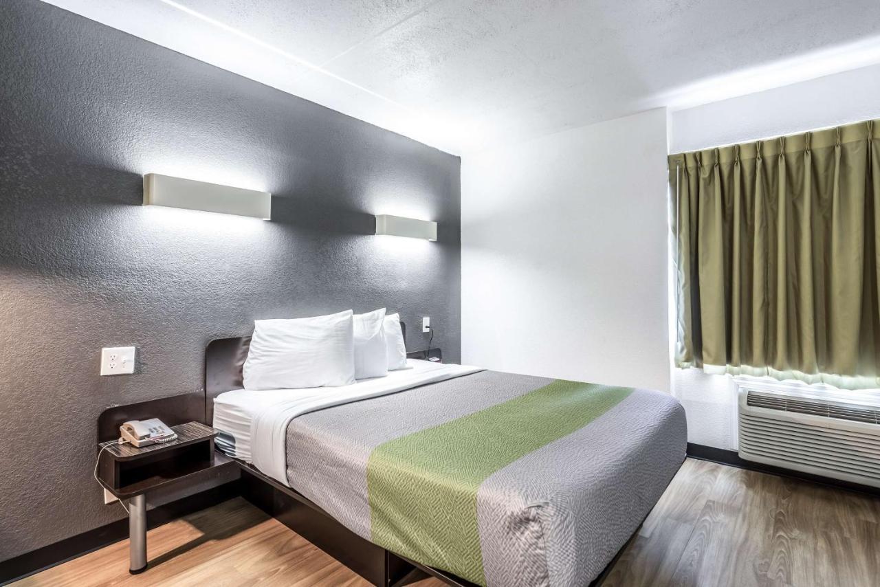 Hotel 6-indianapolis, In Indianápolis